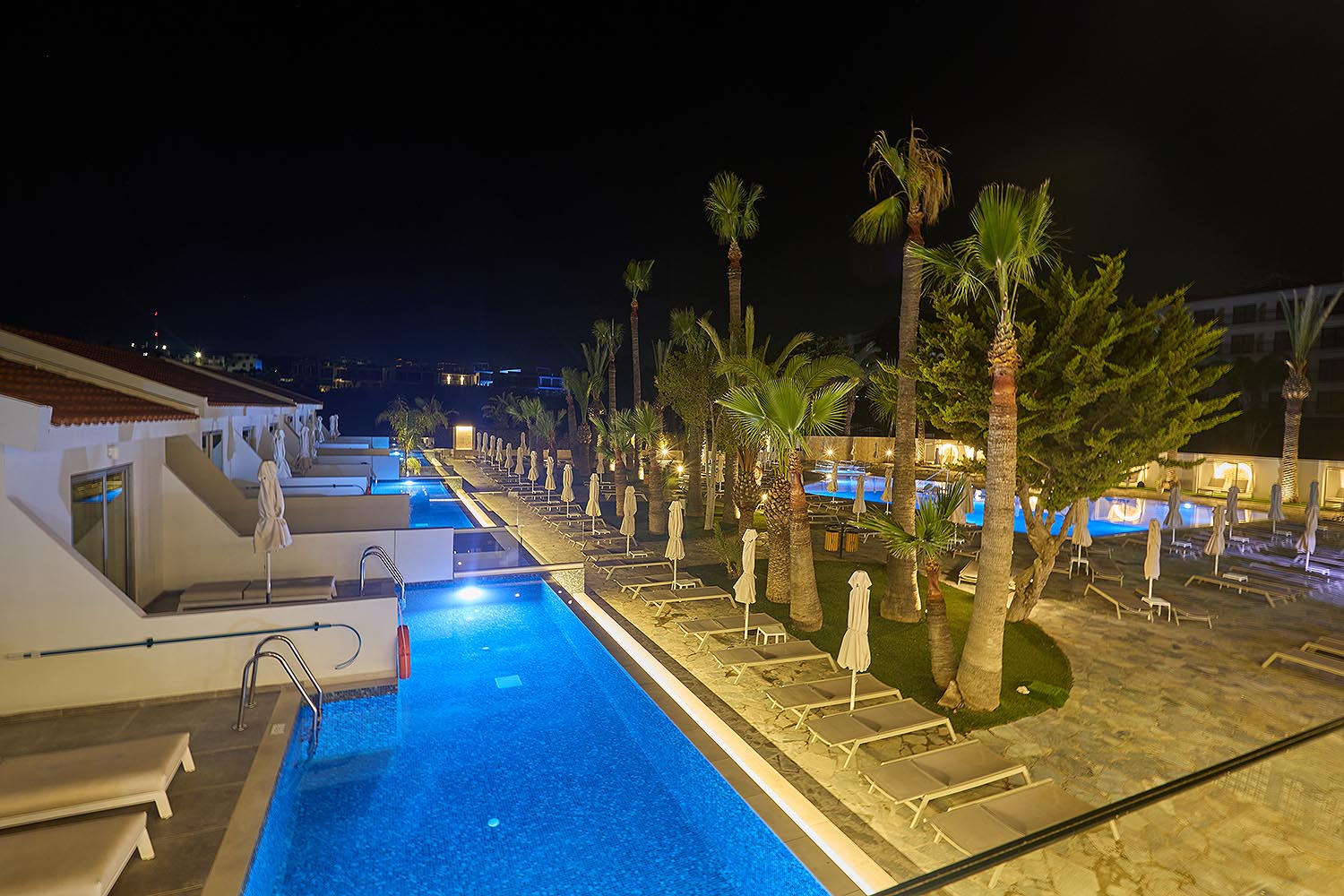 Swim up bungalows at Bohemian Gardens Hotel